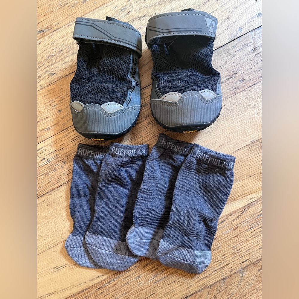 RuffWear Grip Trex Dog Boots pair (2.75”) and 4 RuffWear Bark’n Boot socks